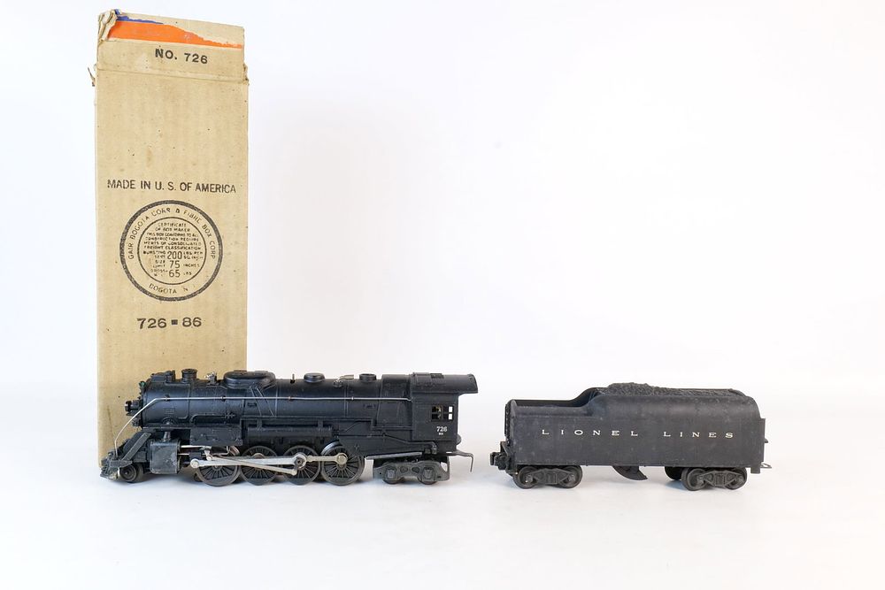 Lot 322: Vintage Lionel 0/27 Postwar Engine #726
