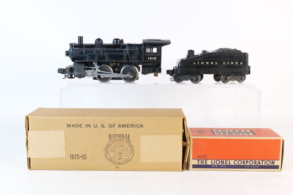 Lot 325: Vintage Lionel 0/27 Postwar Engine #1615 with Tender
