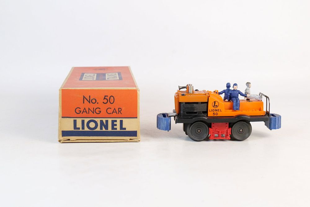 Lot 366: Vintage Lionel 0/27 Postwar Gang Car #50 with box