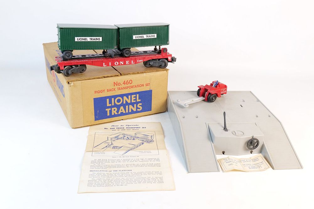 Lot 372: Vintage Lionel 0/27 Postwar Piggy Back Transportation Set #460