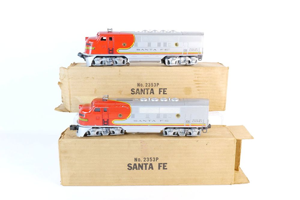 Lot 392: Vintage Lionel 0/27 Postwar Santa Fe Twin Diesel set #2353P A & B units