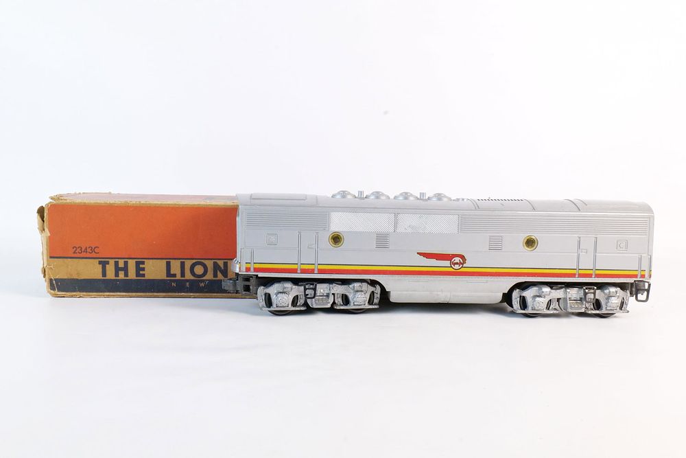 Lot 393: Vintage Lionel 0 Postwar Santa Fe  F3 B-Unit #2343C