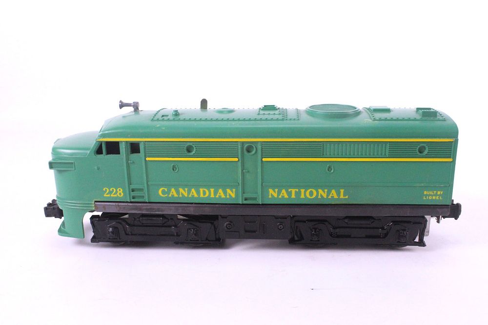 Lot 408: Vintage Lionel 0/27 Postwar Canadian National Alco A-unit Diesel Locomotive #228