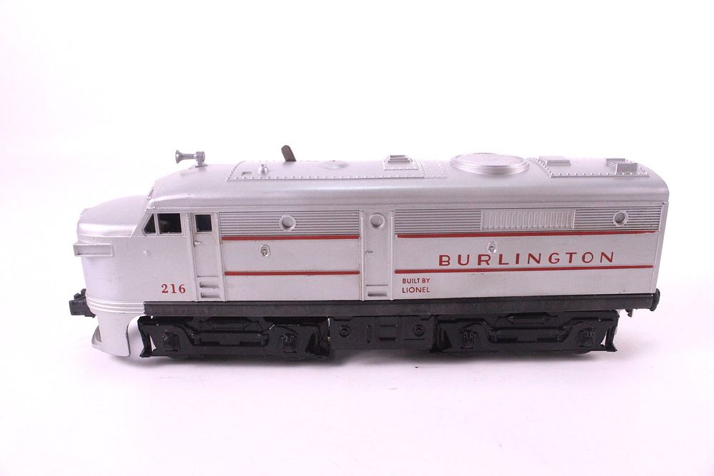 Lot 409: Vintage Lionel 0/27 Postwar Burlington Alco FA Diesel A-Unit #216