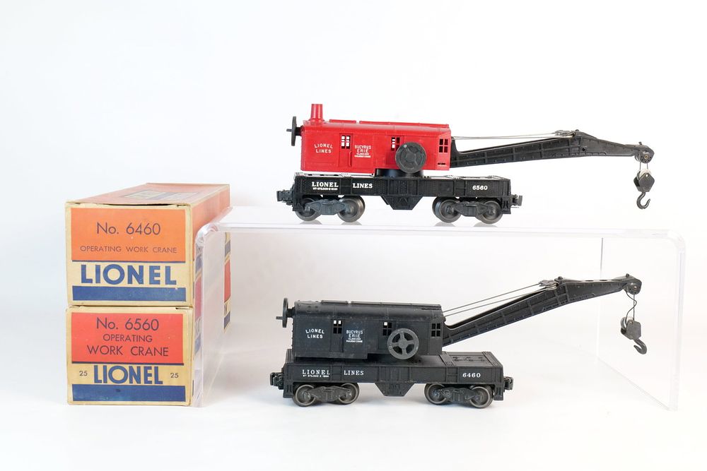 Lot 416: Lot of (2) Vintage Lionel 0/27 Postwar Work Cranes with boxes