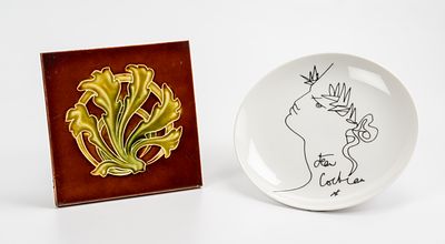 Plato "Orfeo" de Jean Cocteau y azulejo de Henry Richards. Plato "Orfeo" de Jean Cocteau y 