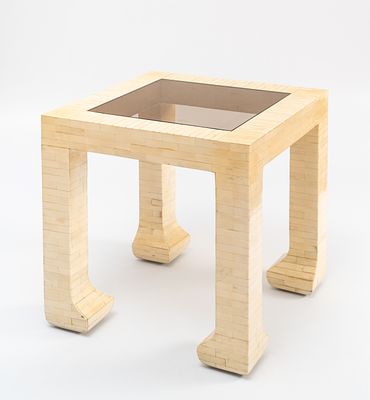 Mesa auxiliar. De William Piedrahita. Mesa auxiliar De William Piedrahita Colombia, d&eacute;cada de 