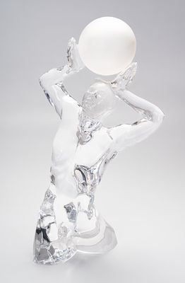 Escultura de hombre cargando la luna. S&egrave;vres. Escultura de hombre cargando la luna S&egrave;vres 