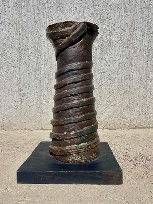Nicky Imber (1920-1996) - Putting on Tefillin. Bronze statue height without base 32 cm. 
Signed and 