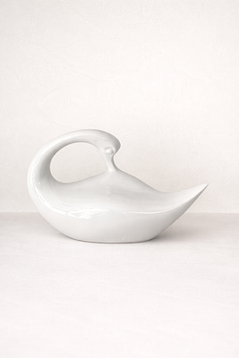 Israeli ceramics Tutat Naaman - White swan. Porcelain, length 19 cm, height 12 cm