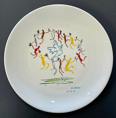 Pablo Picasso - Pablo Picasso - Dance of Peace, on Limoges porcelain plate. 
With a print of a 