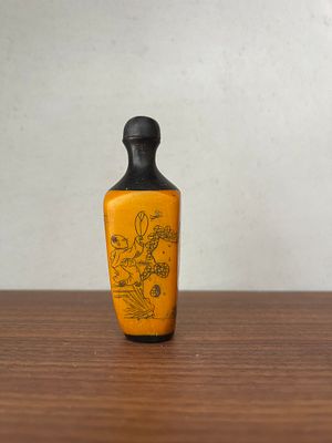 Chinese snuff bottle 8 cm