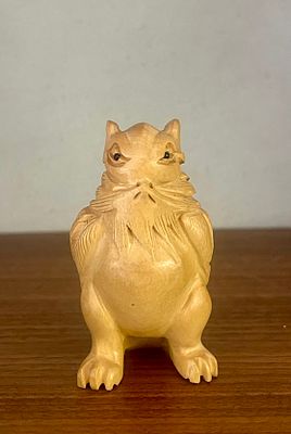 wooden netsuke, carved miniature figurine7 cm