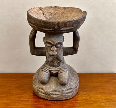 שרפרף דרגה ישן (Prestige Stool) שבטי אפריקאי