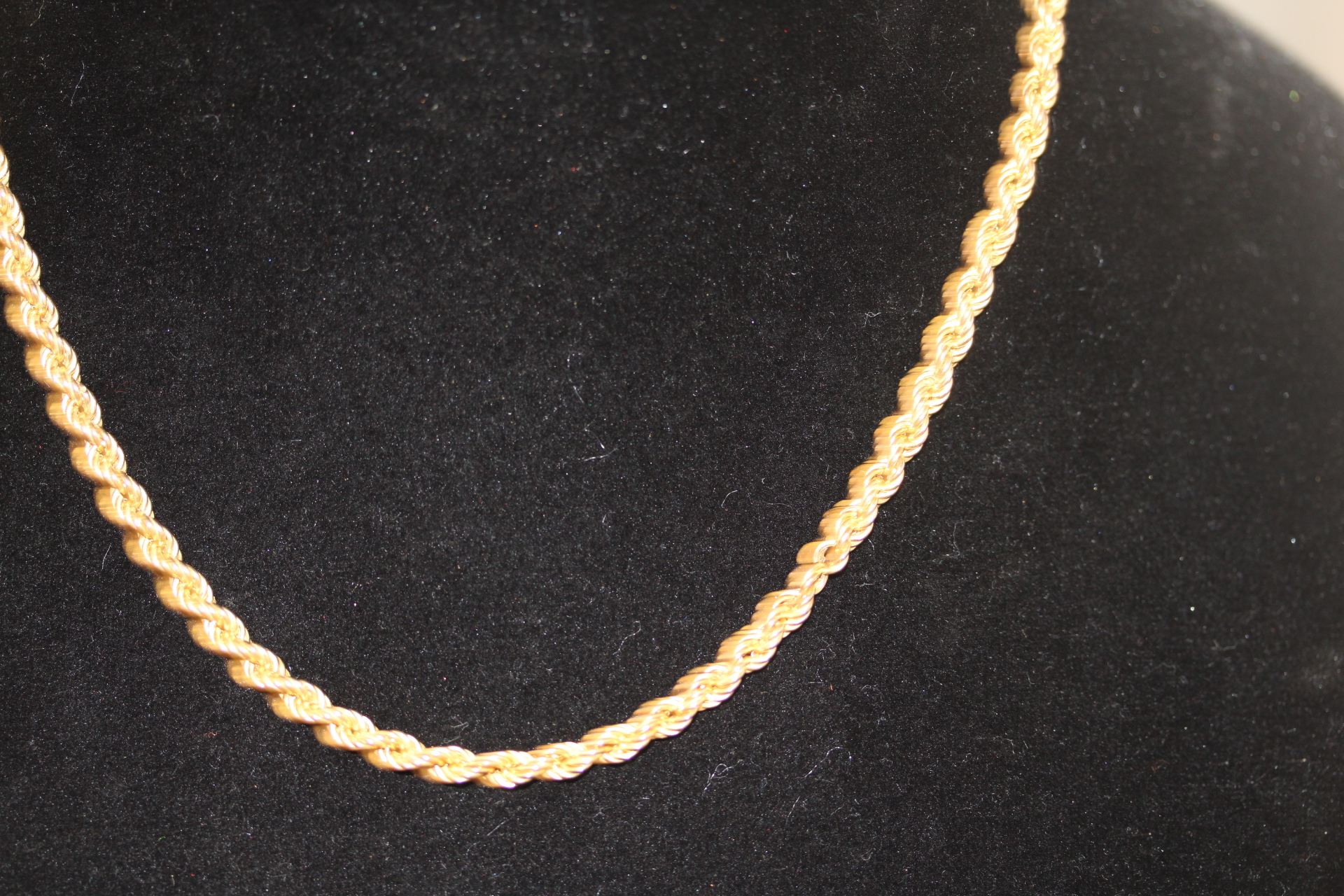 9ct Gold rope chain Weight 7.5g