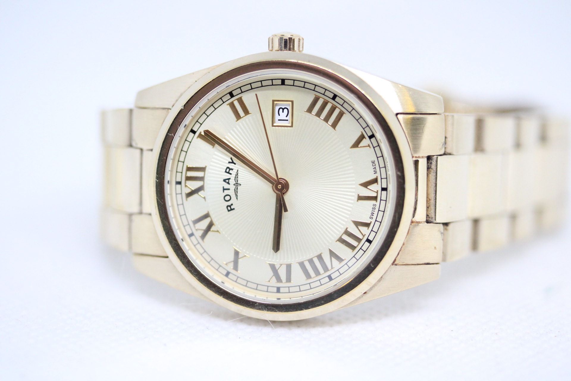 Gents Rotary Swiss Made Quartz Wristwatch with Date and very nice Sunburst Dial.