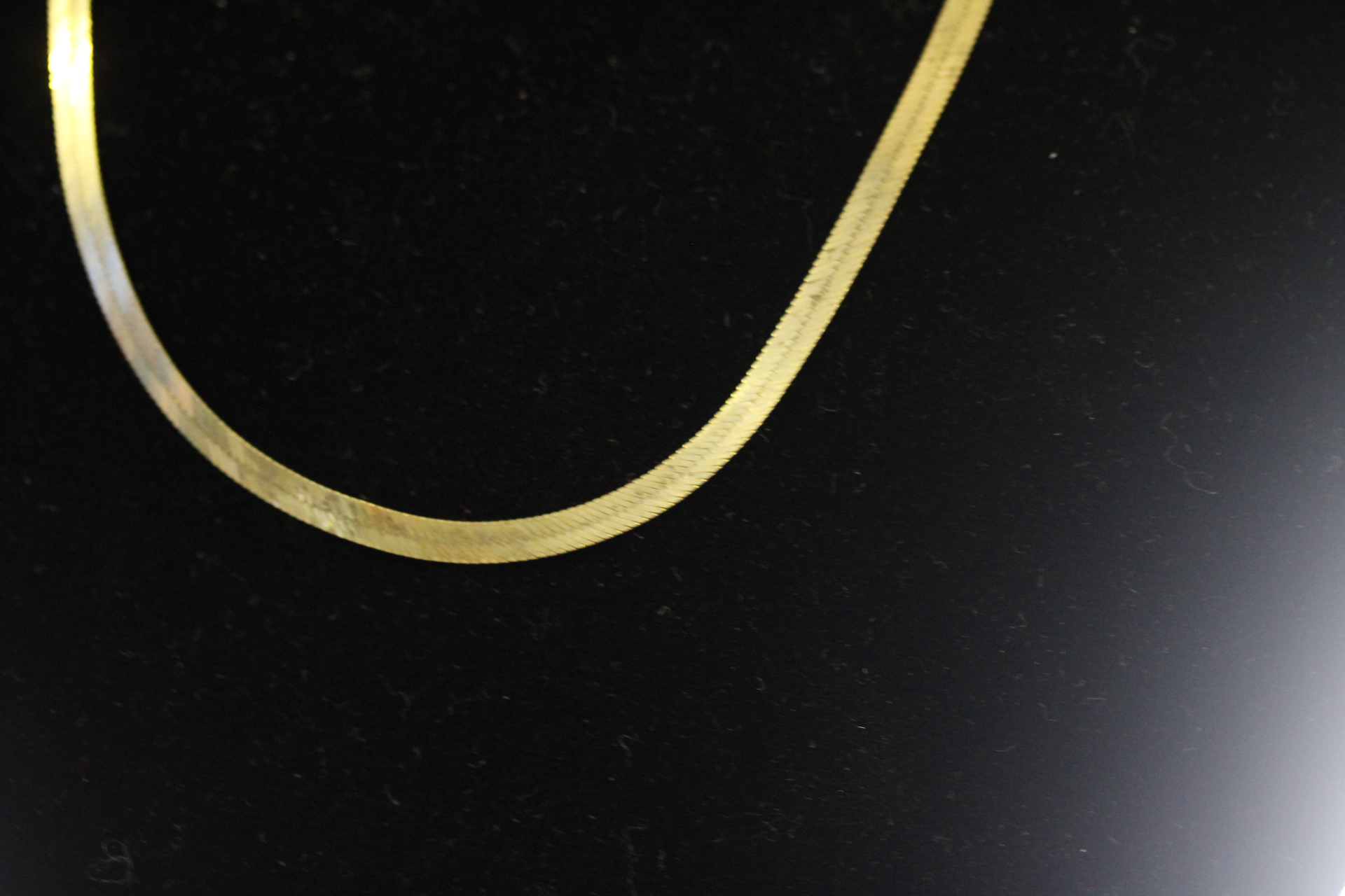 9ct Gold necklace Weight 5.4g