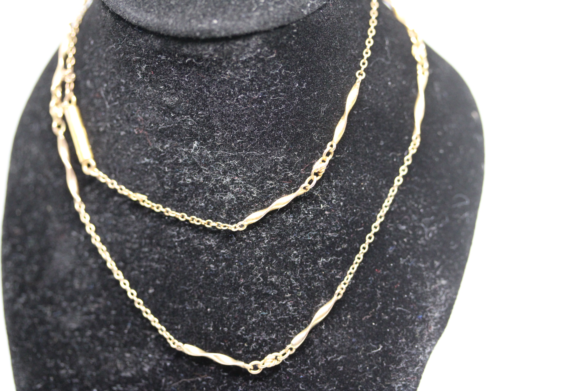9ct Gold chain Weight 3.8g