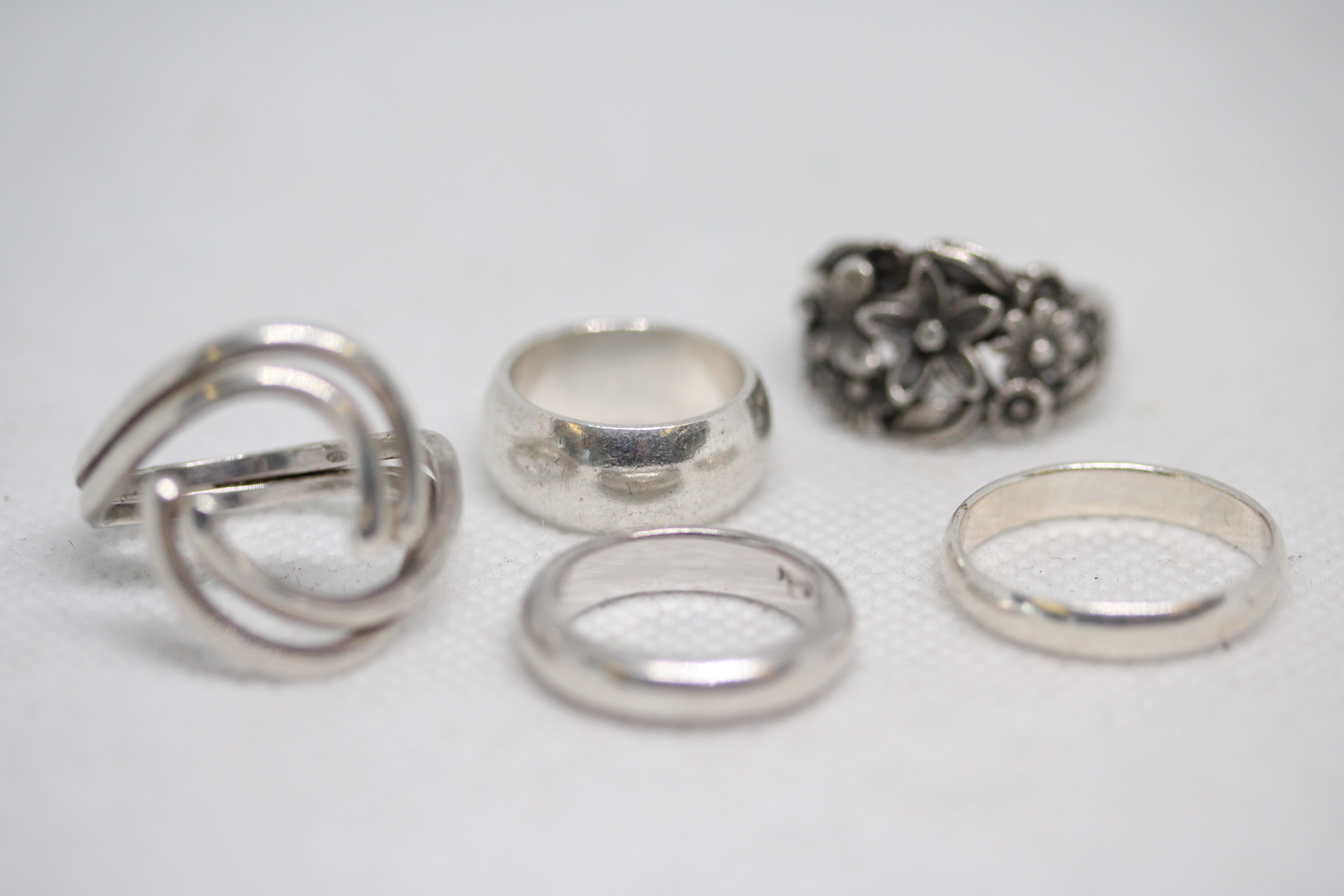 5 Silver rings