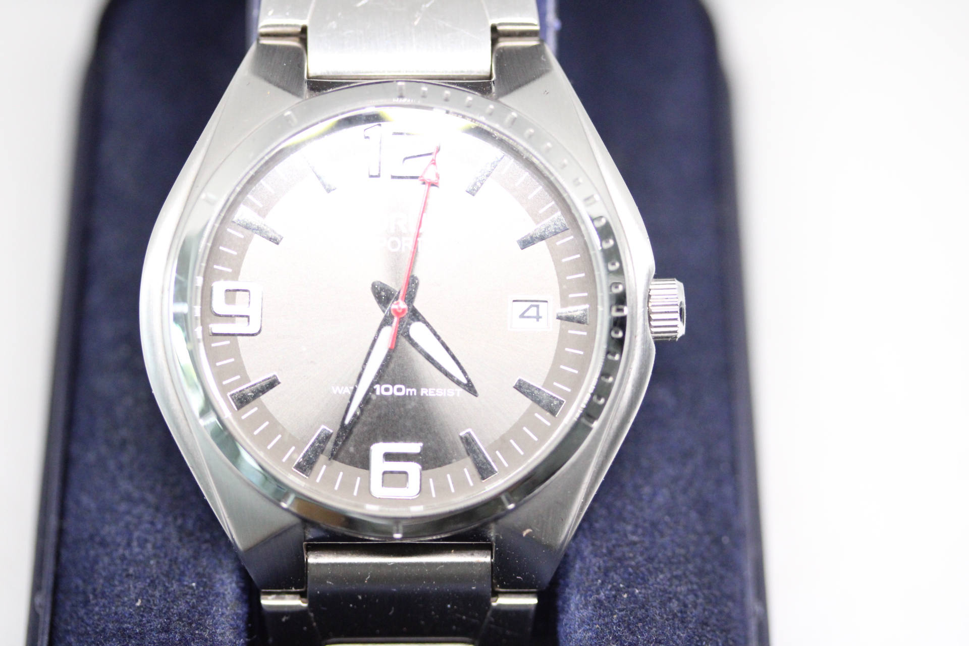 Gents Lorus Sports Quartz Watch in Box with Booklets.
