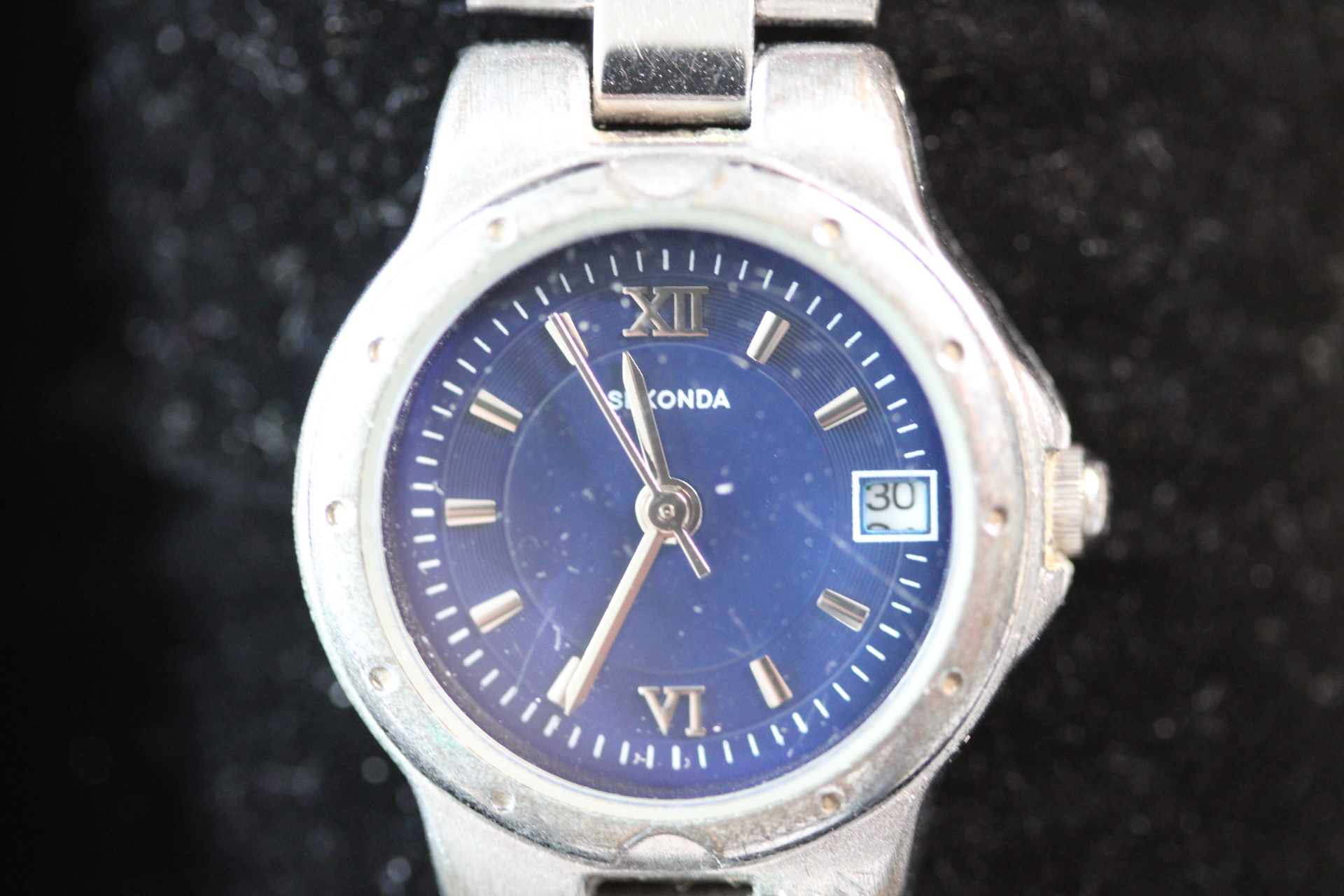 Ladies Sekonda Quartz Watch in Box with Booklet.