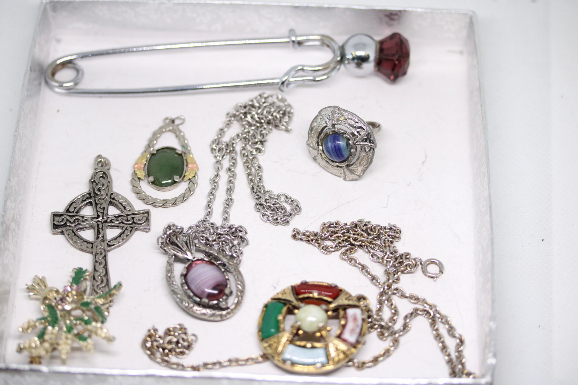 Collection of Scottish jewellery