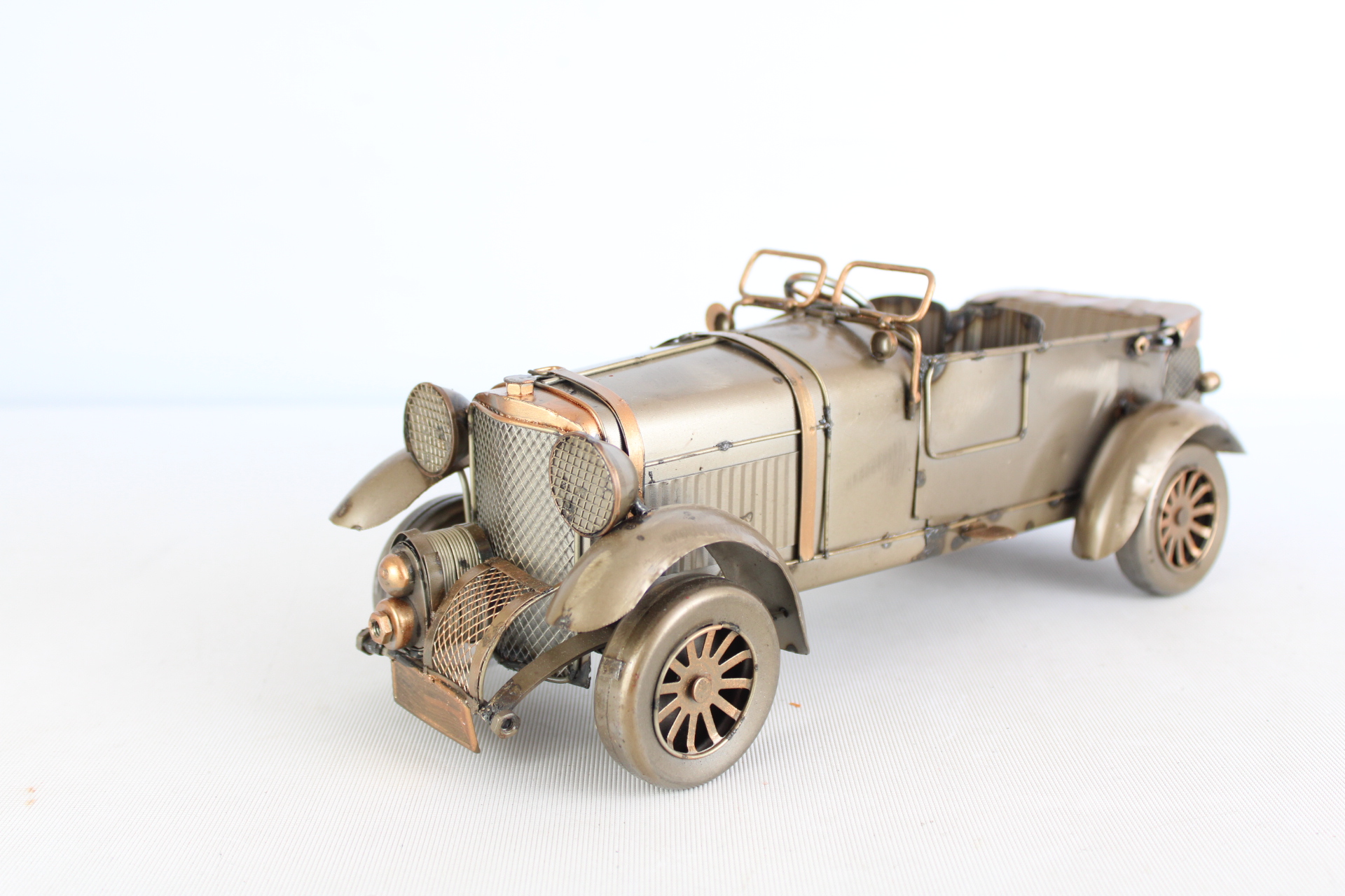 metal racing car