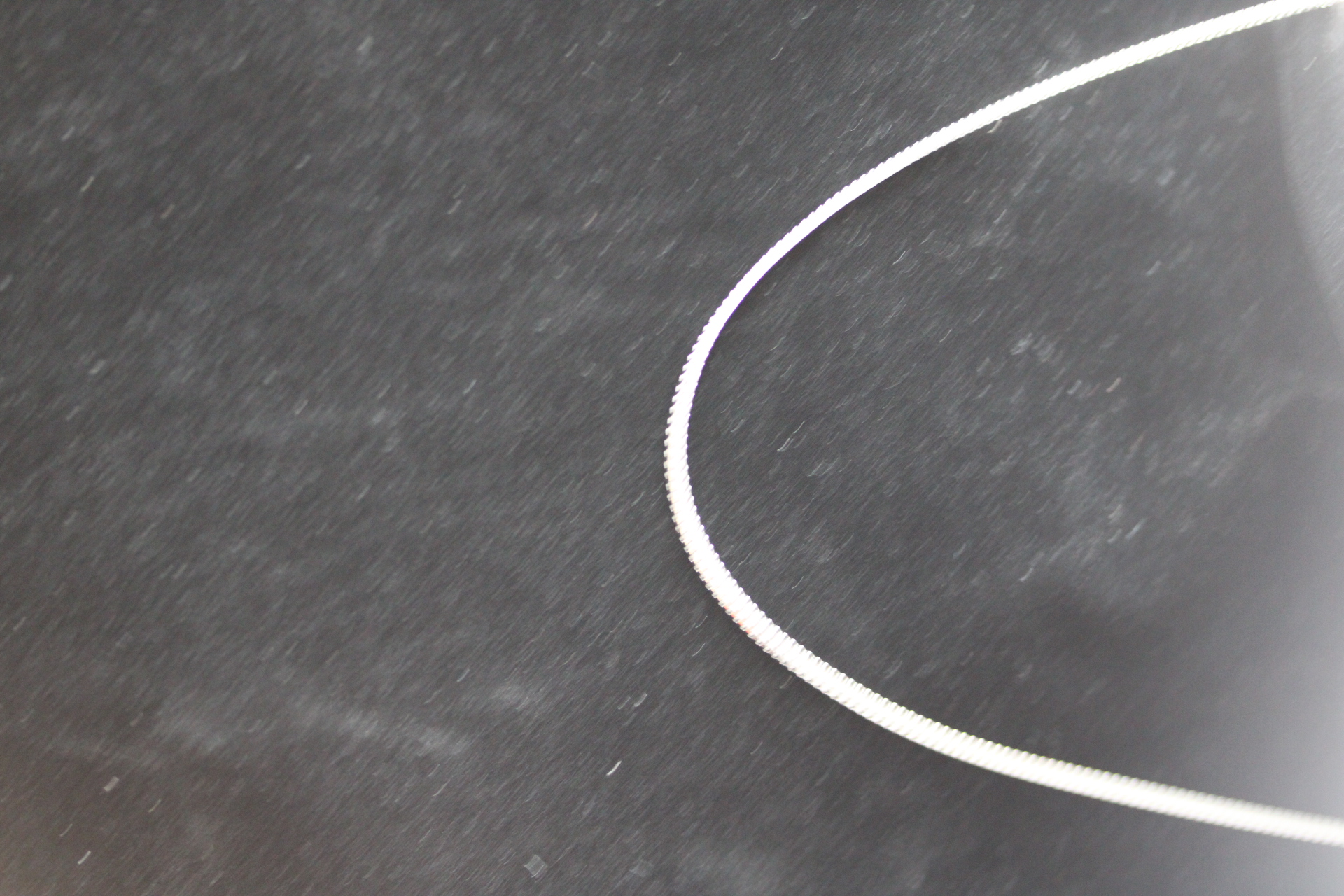 18ct White gold necklace Weight 4.3g Length 40 cm
