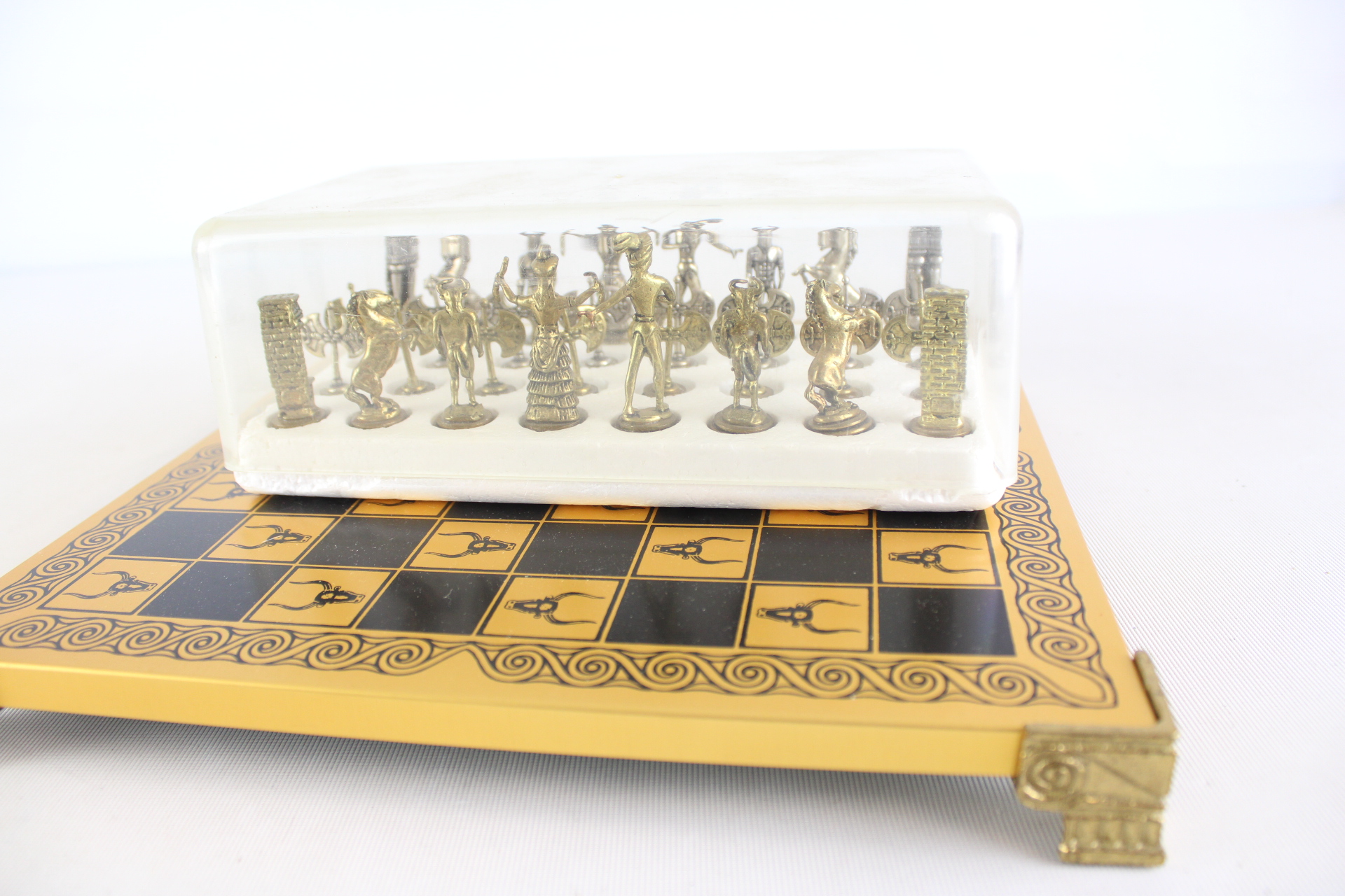 Manopoulos Minoan Period Themed Chess Set with Storage Case
