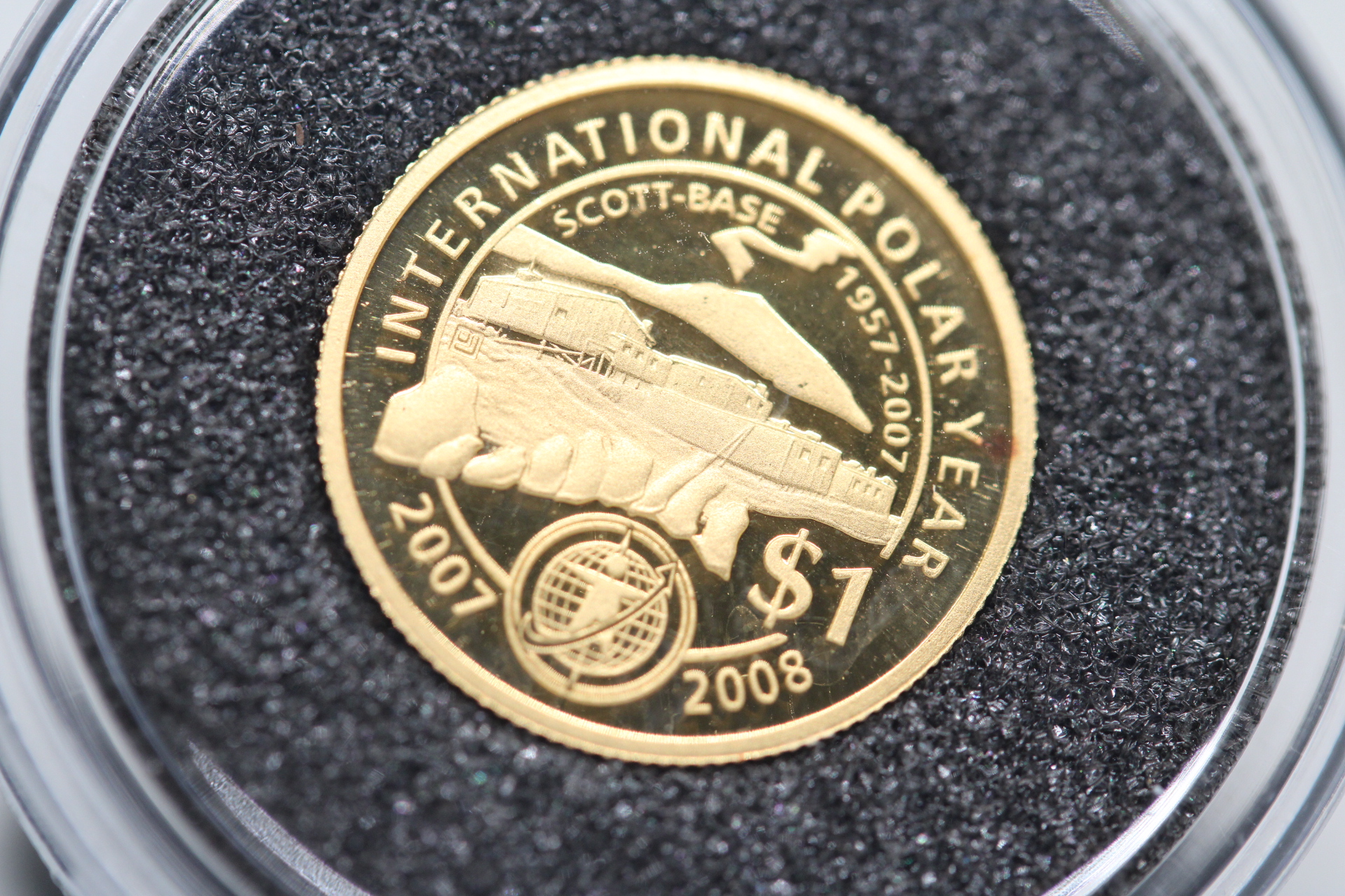 2007 Scot base 50th anniversary gold proof coin 1 dollar NZ 999.9/1000 gold 14.1mm