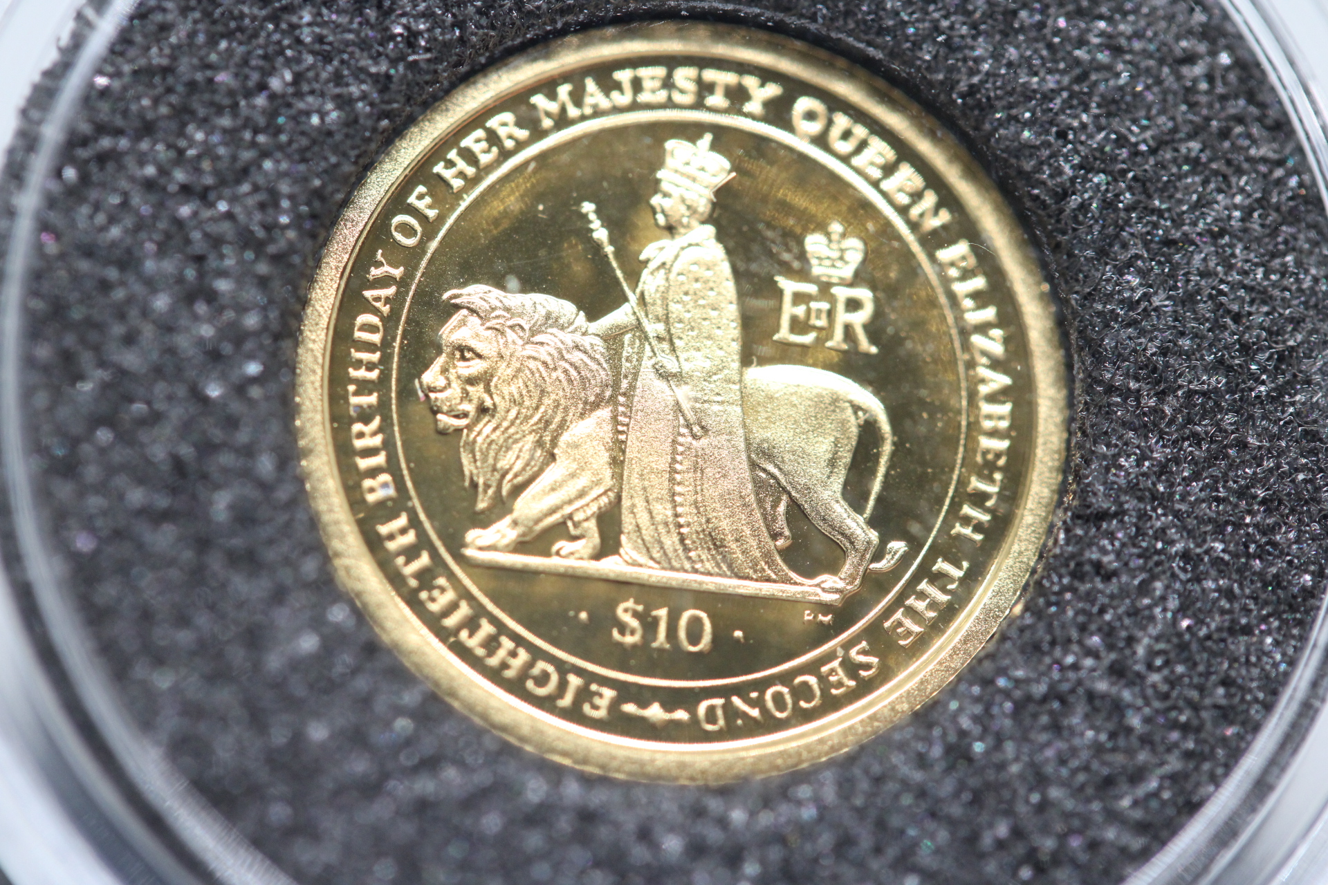 2006 queen & the lion gold proof coin 10 dollars 999.9/1000 gold 14mm