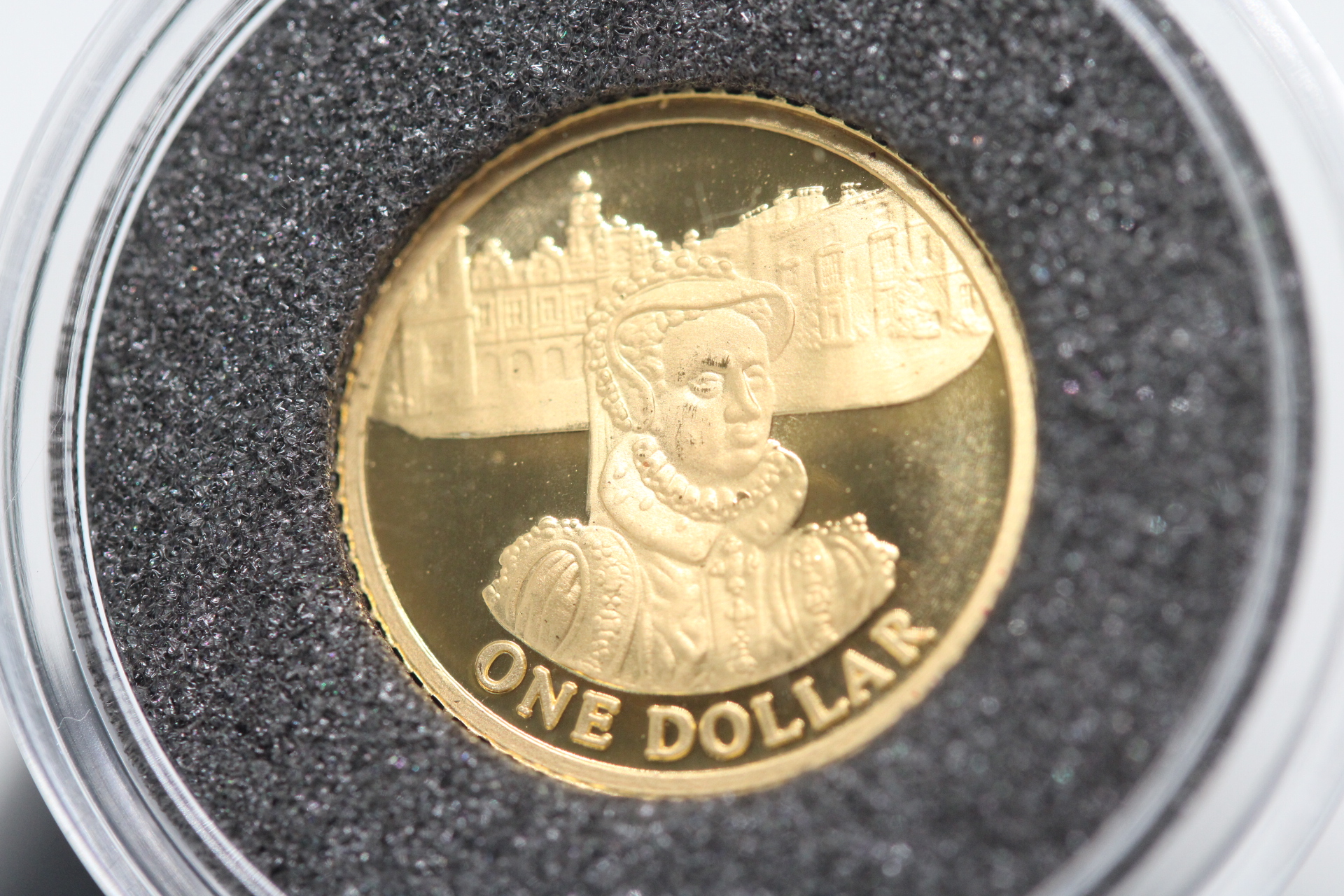 Queen Mary gold coin 1 dollar 999.9/1000 gold 14 mm