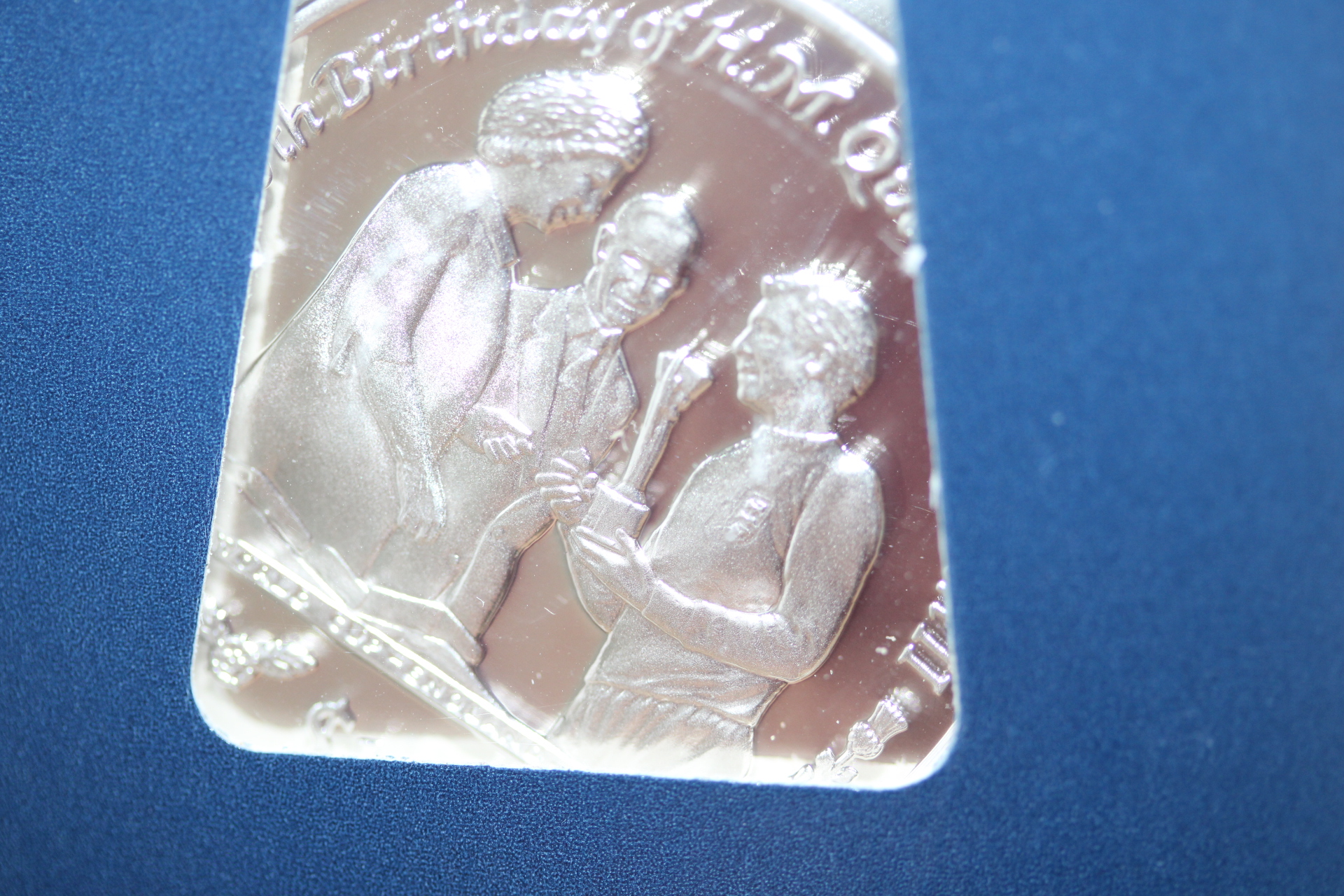 Queen Elizabeth II world cup proof coin  925 silver 28.28g 38.60mm