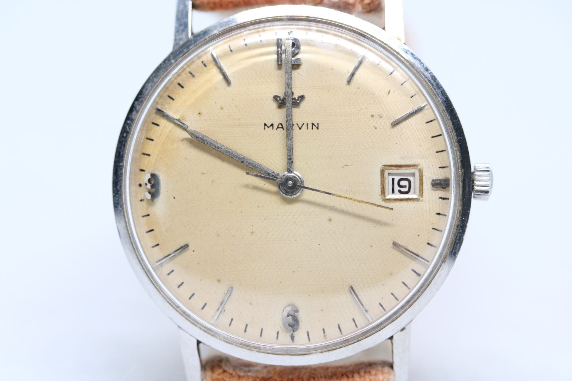 Vintage gents Marvin automatic watch cal.778 in stainless steel case - marvin logo to crown