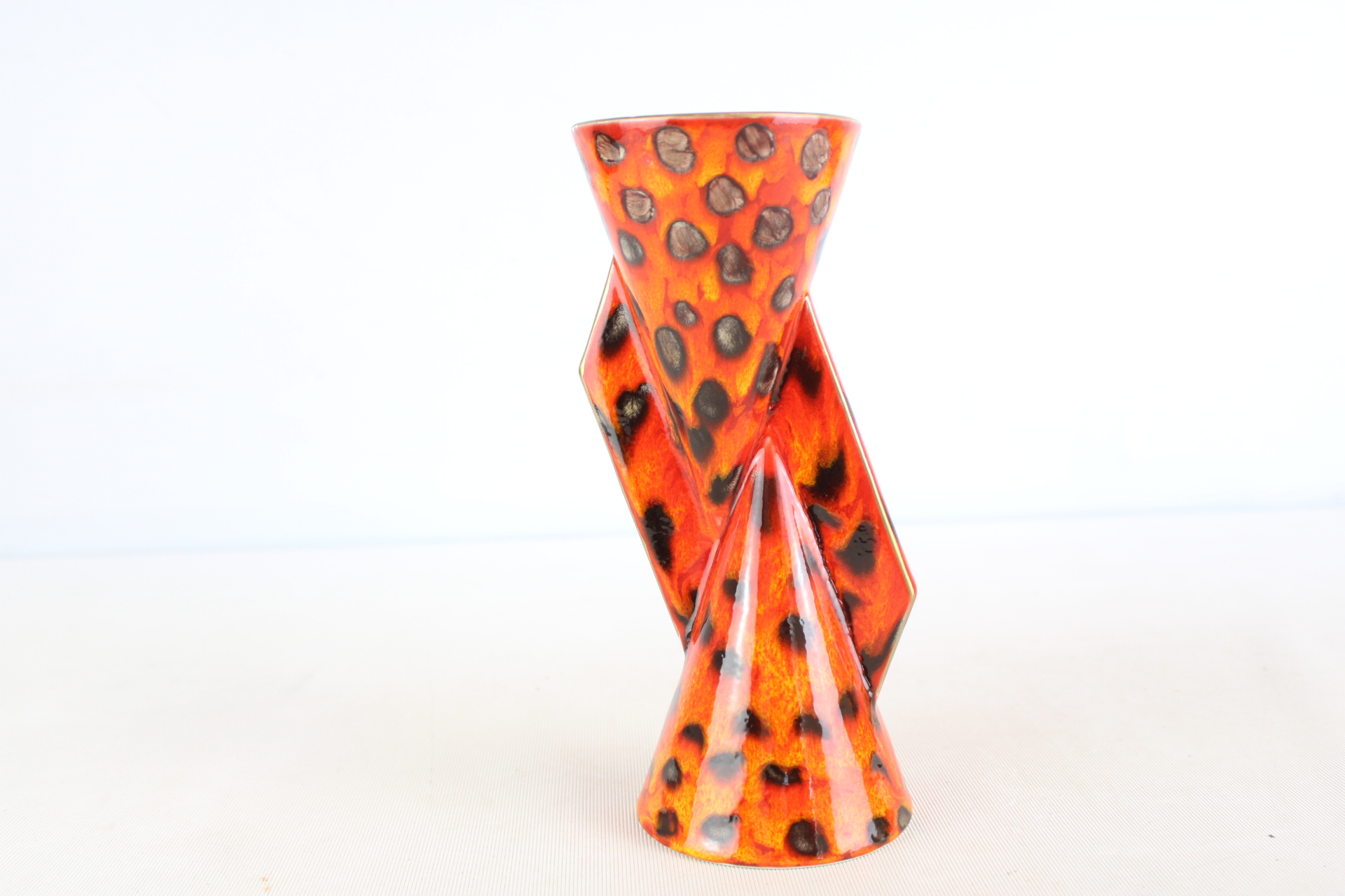 Anita Harris Yo-Yo vase signed in gold
