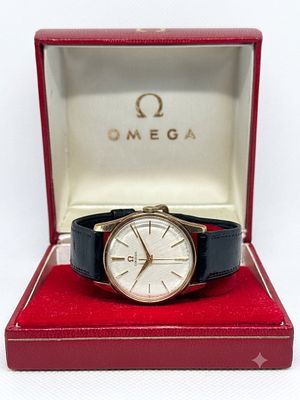 Omega 9kt Yellow Gold Dress Watch Reference 526L. A vintage Omega dress watch featuring a solid 