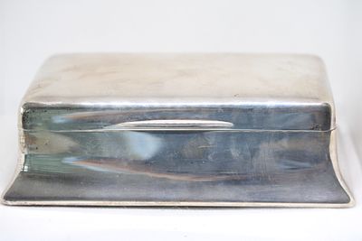 George V Sterling Silver Cigarette Box Francis Higgins and Son Ltd London 1923 Weight 953g 