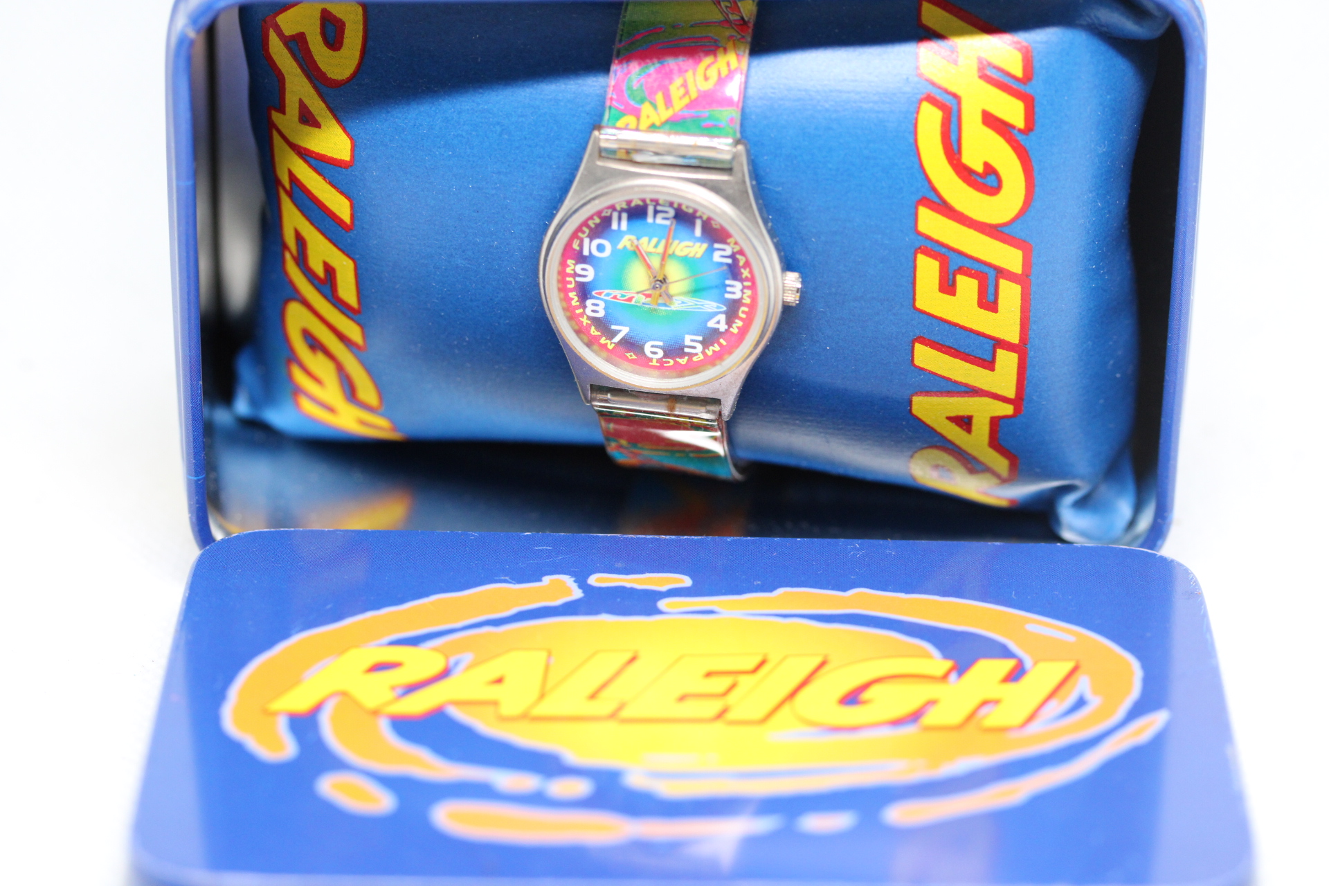 Collectable Raleigh Quartz Watch in Raleigh Cushion within Branded Tin.