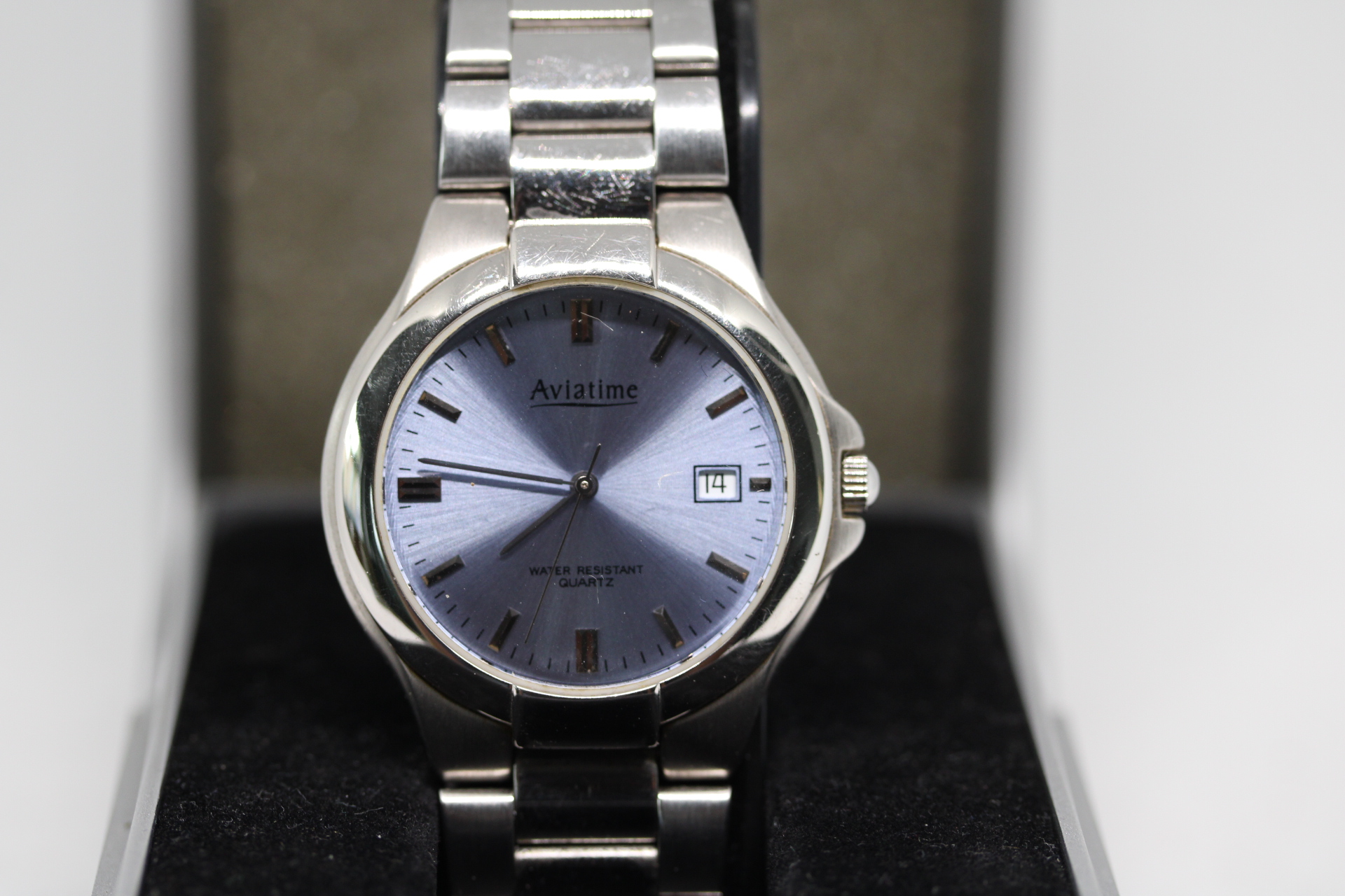 Gents Avia Quartz Watch with Date in Box.