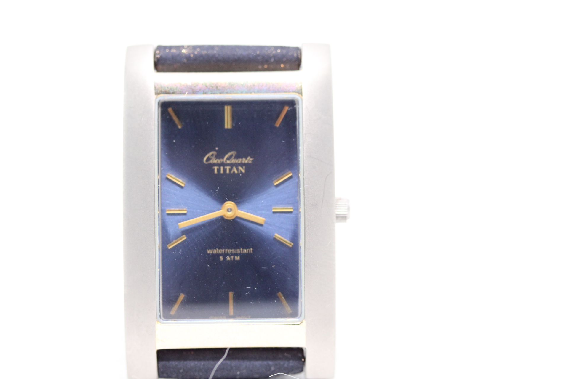 Gents Titanium Curvex Style Osco Titan Quartz Watch on a Blue Suede Leather Strap.