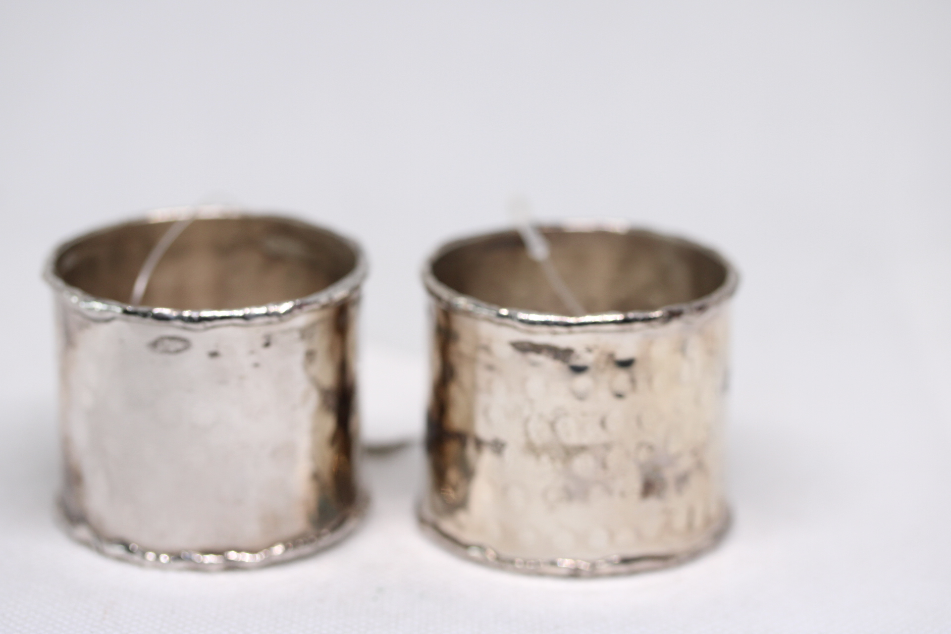 2x Silver hammered npakin rings