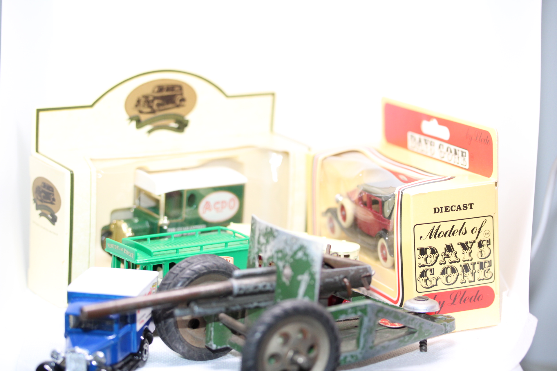 Small collection of collectable cars