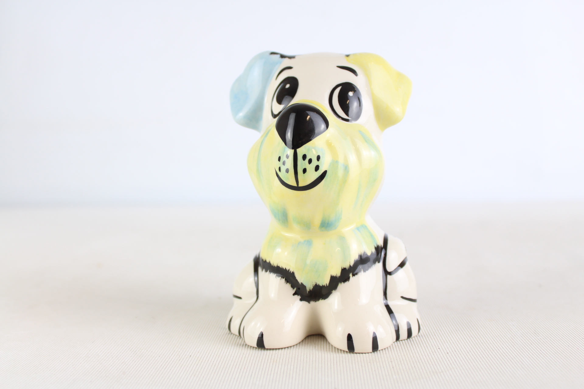 Lorna Bailey dog wuf wuf