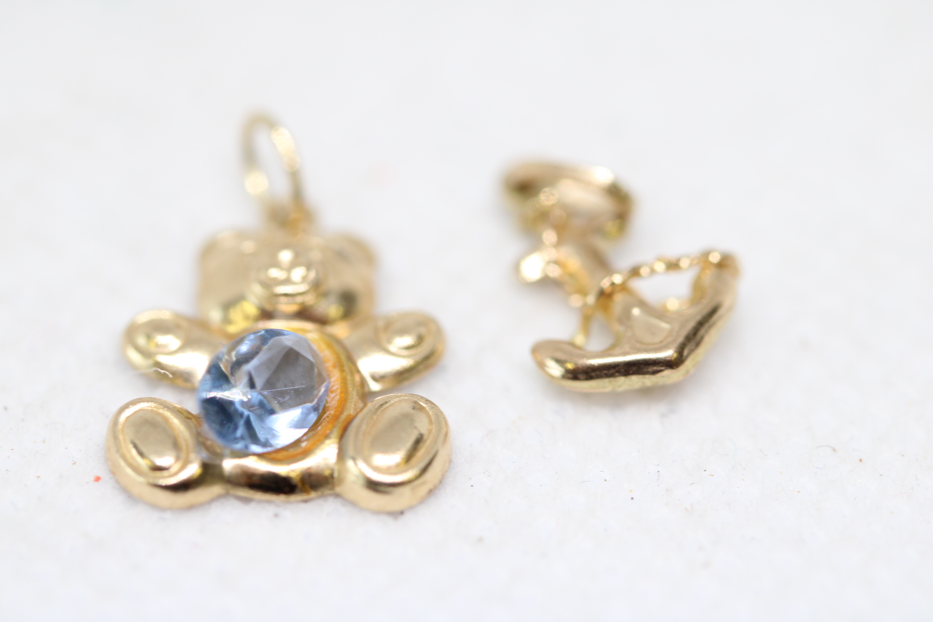 2x 9ct Gold charms