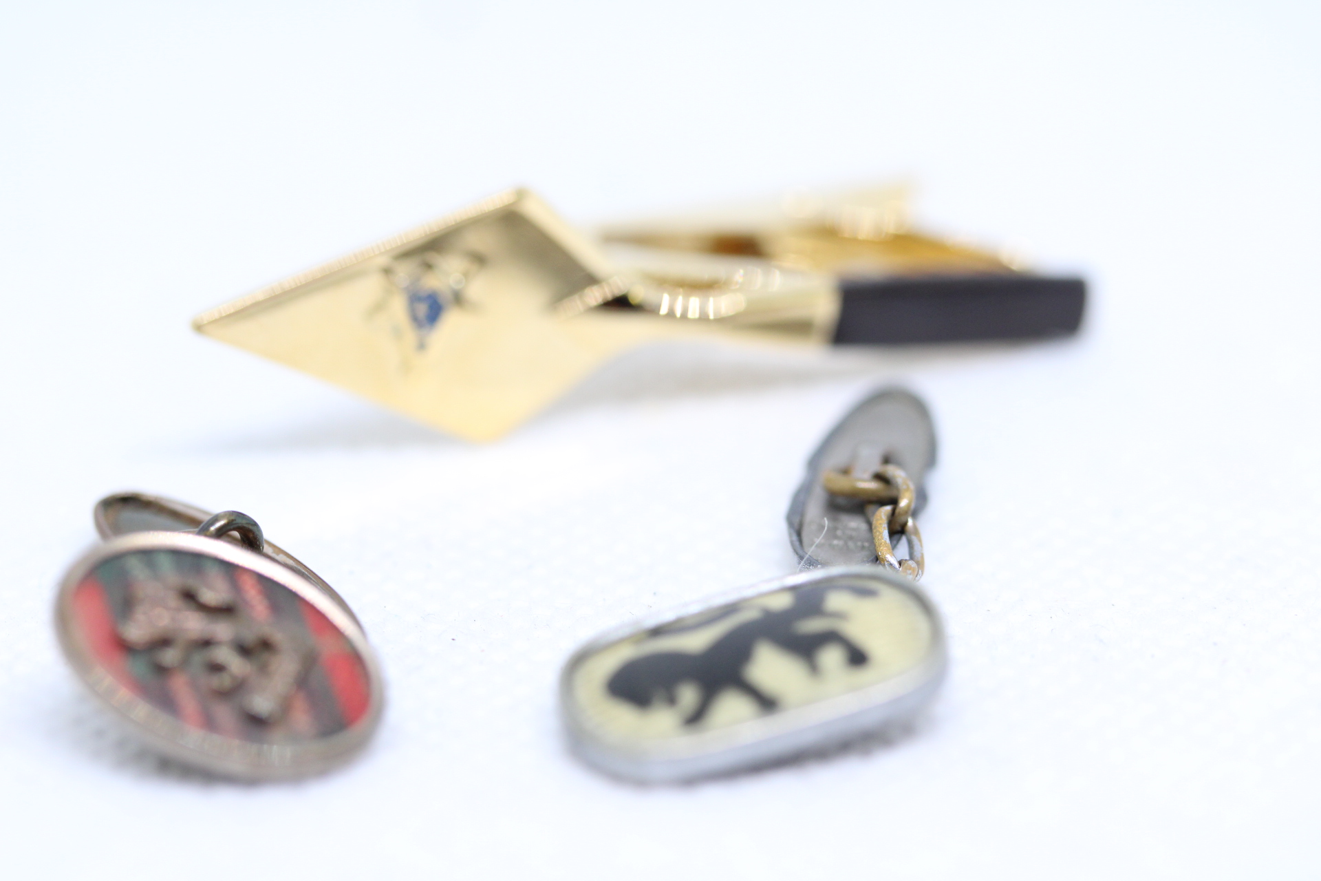 22ct Gold plated Stratton tie pin together with masonic cufflinks