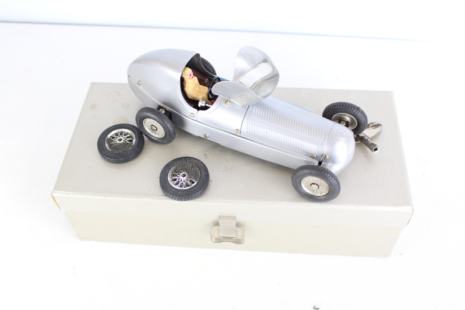 Marklin Mercedes-Benz Silver Arrow W125 Streamliner Clockwork Racing Car
