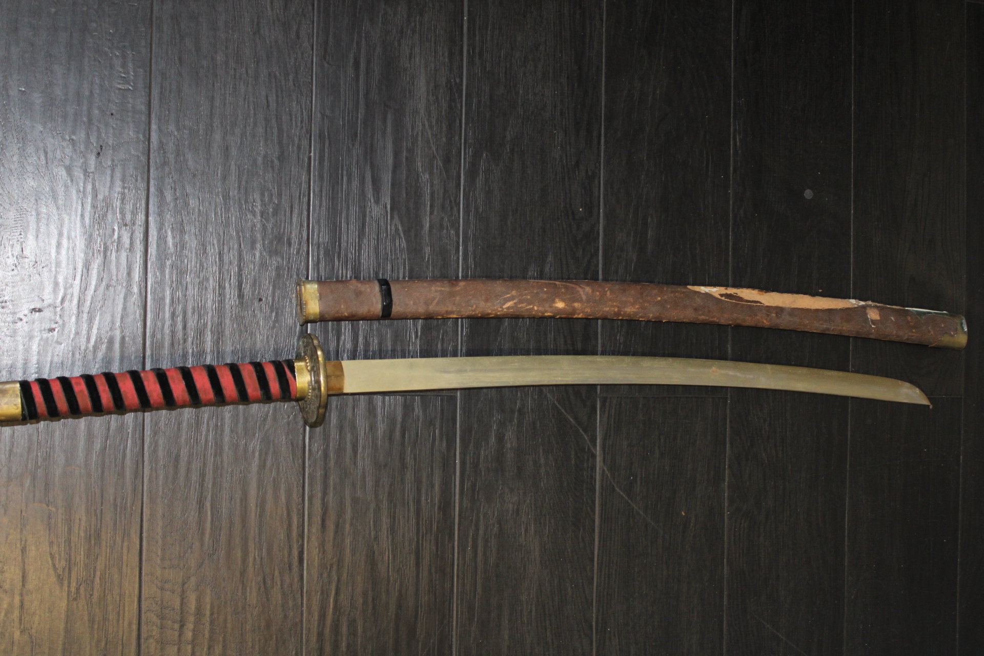Reproduction Katana with etching to blade