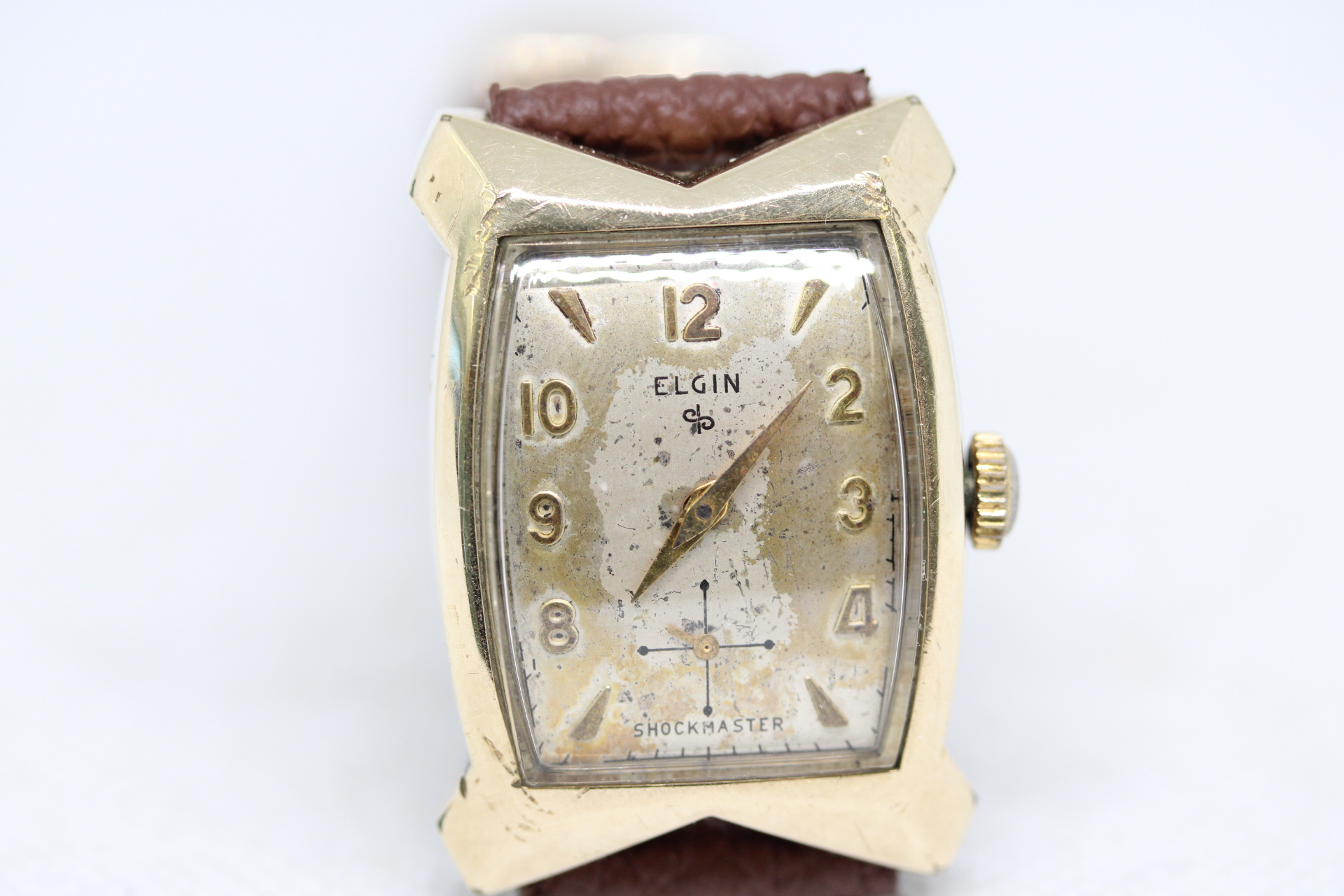 Vintage Elgin 10 Carat Gold Plated Hand Winding Mechanical Watch. It has a Durapower Mainspring.