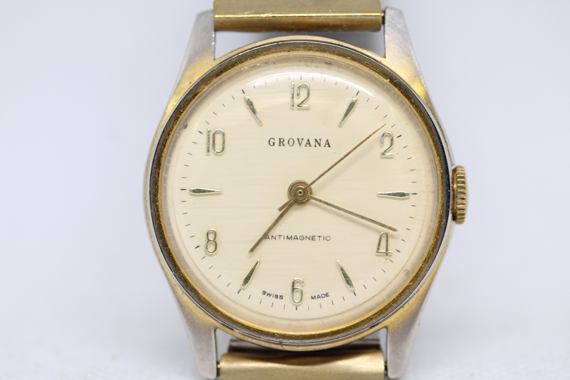 Vintage Gents Grovana Swiss Made Mechanical Wind Watch.