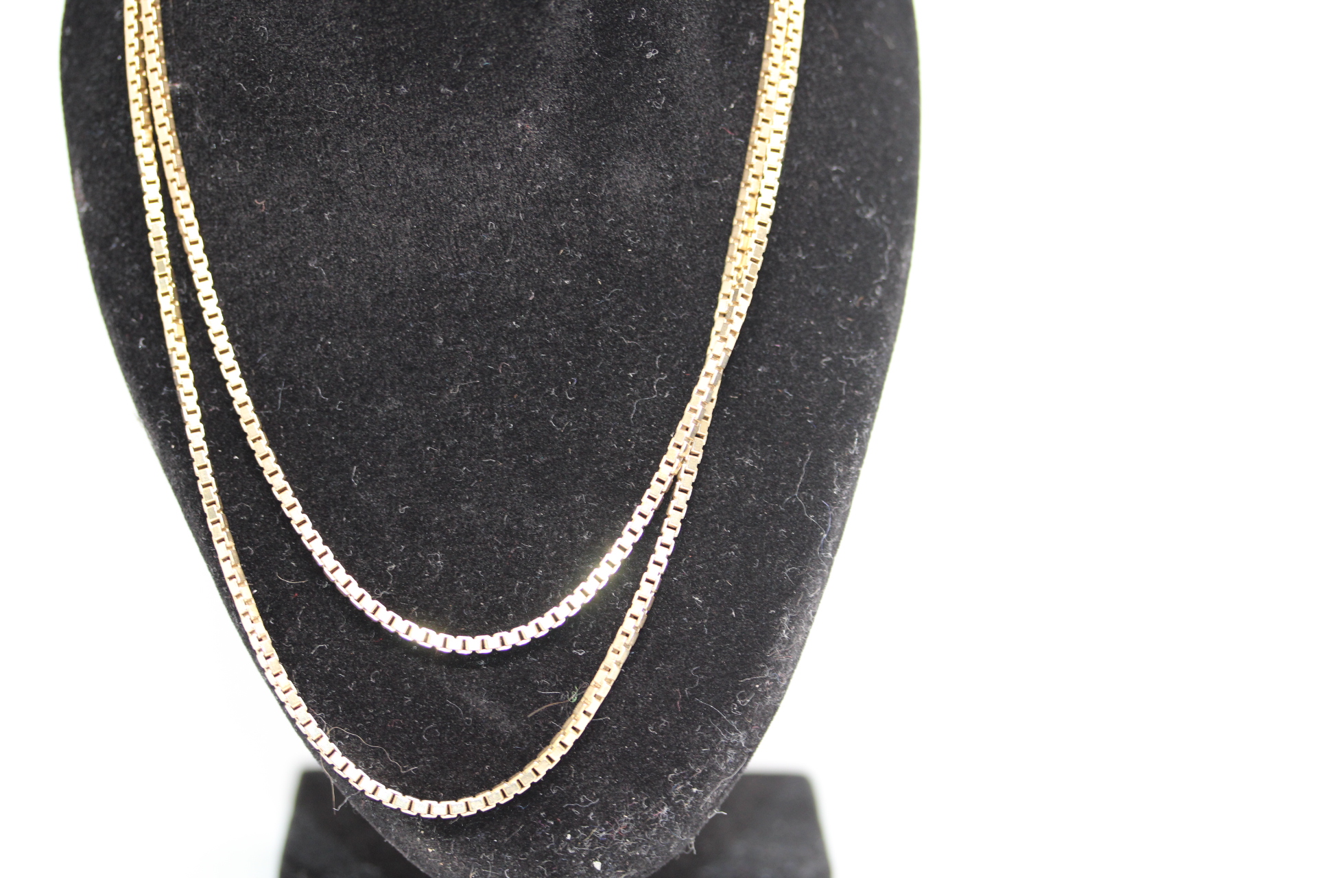 9ct Gold chain Length 61 cm Weight 11.7g